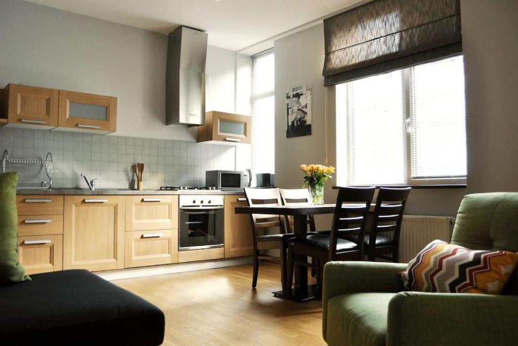City Center 2Bdr Apartment Near Rustaveli Av. Тбилиси Экстерьер фото