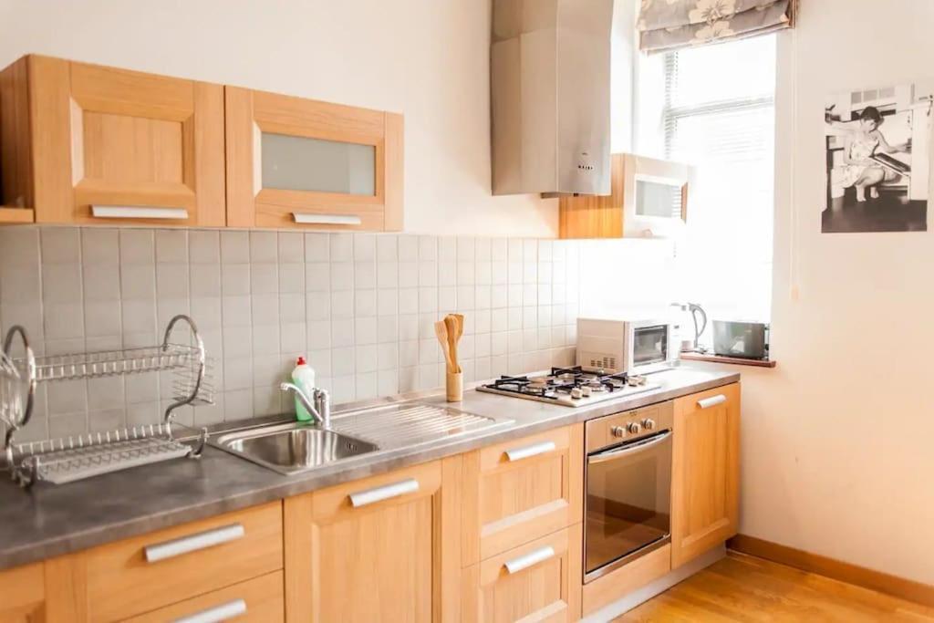 City Center 2Bdr Apartment Near Rustaveli Av. Тбилиси Экстерьер фото